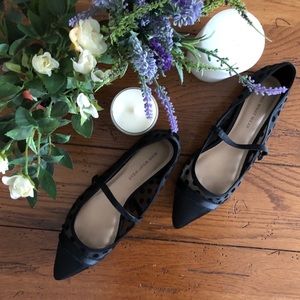 pointed toe polka dot flats!